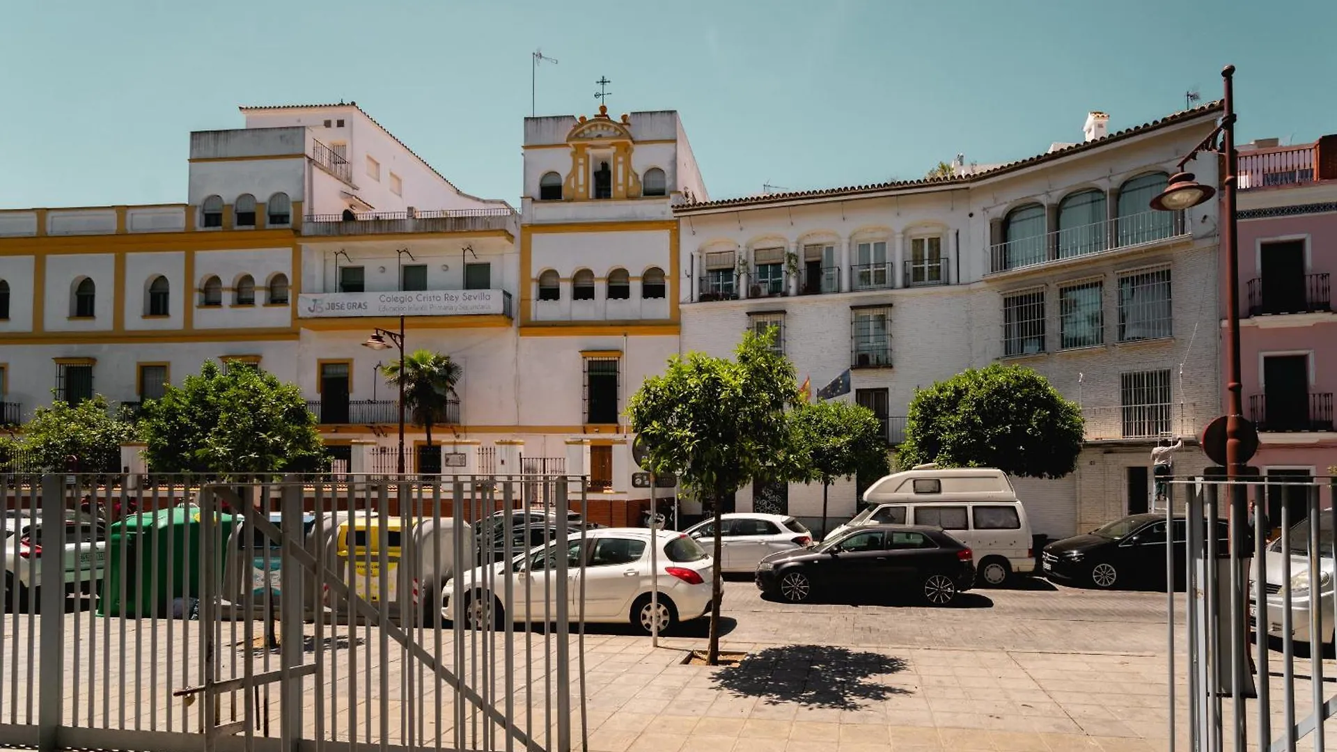 Betis River View Seville 0*,